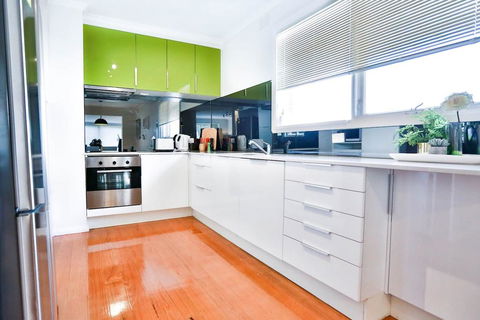 Mont Albert 2 Bedrooms Morden House - Phillip Island Accommodation 0