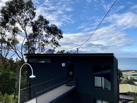 Months And Seasons - Momentary Escapes - Beach House - Phillip Island Accommodation 0