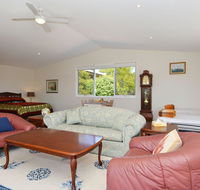 Morisset Waterfront 1bdr Studio looking over Trinity Marina - Phillip Island Accommodation