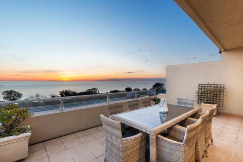 Mornington - Esplanade Escape - Phillip Island Accommodation 0