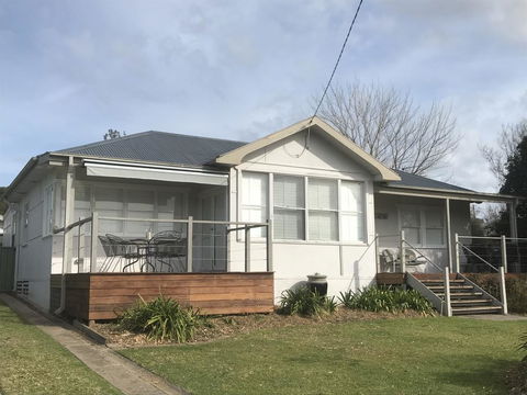 Moruya Holiday House - Phillip Island Accommodation 2