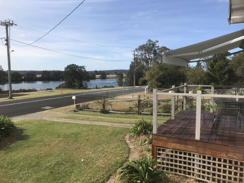 Moruya Holiday House - Phillip Island Accommodation 0