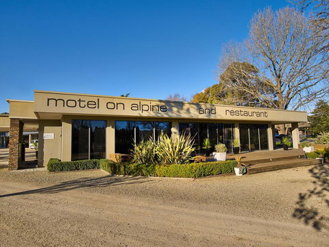 Myrtleford Motel On Alpine - Phillip Island Accommodation 3