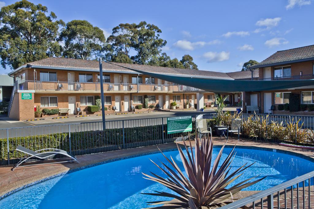 Currans Hill NSW Phillip Island Accommodation