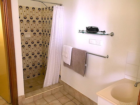 Augusta Escape Holiday Units - Phillip Island Accommodation 33