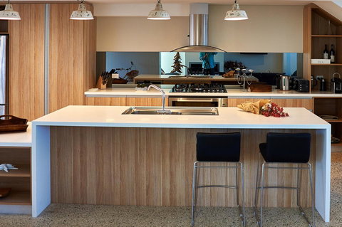 The Urban Beach House - Phillip Island Accommodation 7