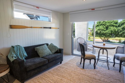 The Urban Beach House - Phillip Island Accommodation 22