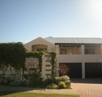 Dunes Scarborough Beach - Phillip Island Accommodation