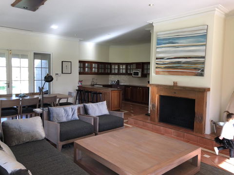 Caves Road Guest Houses - Phillip Island Accommodation 23