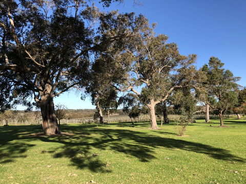 Caves Road Guest Houses - Phillip Island Accommodation 2