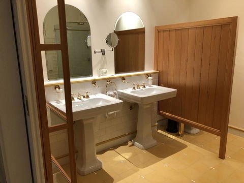 Caves Road Guest Houses - Phillip Island Accommodation 5