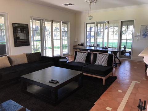 Caves Road Guest Houses - Phillip Island Accommodation 0