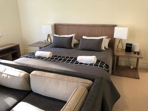 Caves Road Guest Houses - Phillip Island Accommodation 10