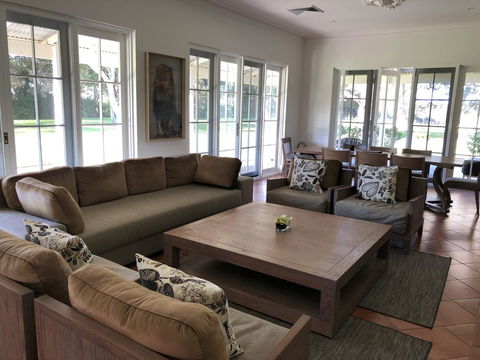 Caves Road Guest Houses - Phillip Island Accommodation 18