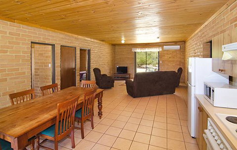 Turner Brook Chalet - Phillip Island Accommodation 2