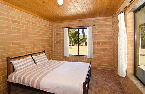 Turner Brook Chalet - Phillip Island Accommodation 9