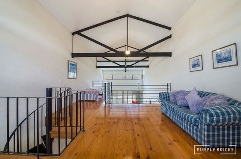 Spacious Central Townhouse - Phillip Island Accommodation 4