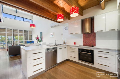 Spacious Central Townhouse - Phillip Island Accommodation 3