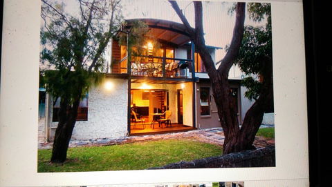 Dunsborough Luxury Villa - Phillip Island Accommodation 0