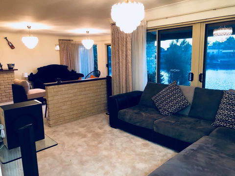 LA ANCHOR ON THE CANALS (MANDURAH) - Phillip Island Accommodation 7