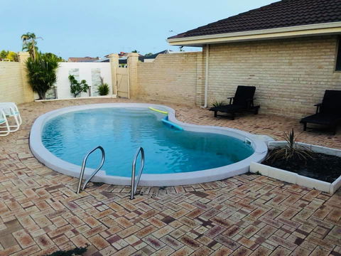 LA ANCHOR ON THE CANALS (MANDURAH) - Phillip Island Accommodation 11