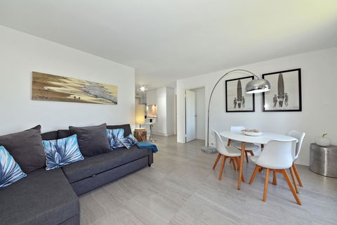 Cottesloe Apartment Close To Beach - Phillip Island Accommodation 14