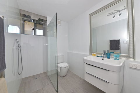 Cottesloe Apartment Close To Beach - Phillip Island Accommodation 12