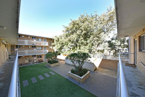 Cottesloe Apartment Close To Beach - Phillip Island Accommodation 27