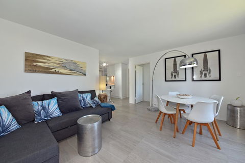 Cottesloe Apartment Close To Beach - Phillip Island Accommodation 6