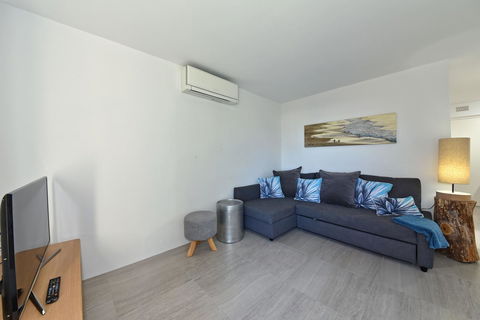 Cottesloe Apartment Close To Beach - Phillip Island Accommodation 19