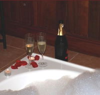 Pemberton Old Picture Theatre Holiday Apartments - Phillip Island Accommodation