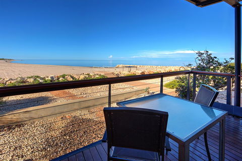 Mantarays Ningaloo Beach Resort - Phillip Island Accommodation 22