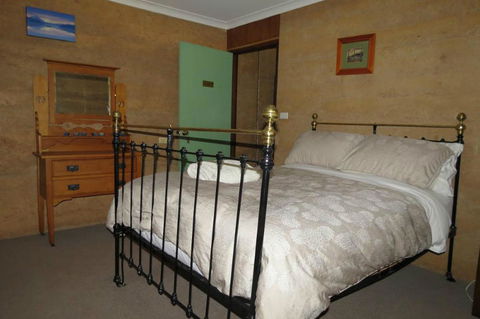 Bentwood Olive Grove Accommodation - Phillip Island Accommodation 16