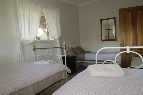 Bentwood Olive Grove Accommodation - Phillip Island Accommodation 5