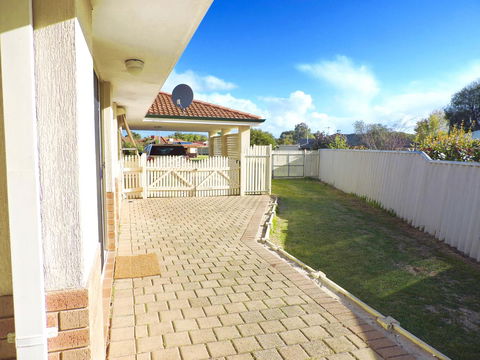 Silver Gull Family Retreat - Phillip Island Accommodation 12