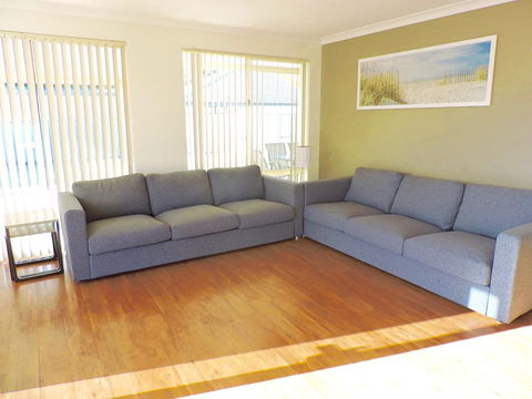 Silver Gull Family Retreat - Phillip Island Accommodation 3