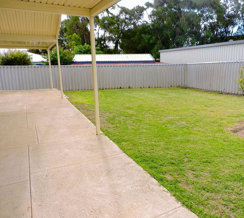 Silver Gull Family Retreat - Phillip Island Accommodation 14