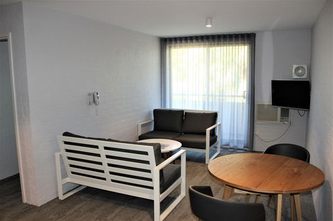 Atrium Hotel Mandurah - Phillip Island Accommodation 4