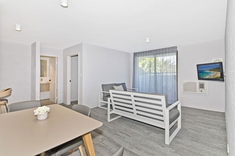 Atrium Hotel Mandurah - Phillip Island Accommodation 25