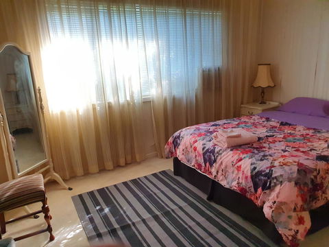 Airport HomeStay - Phillip Island Accommodation 3