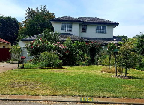 Airport HomeStay - Phillip Island Accommodation 0