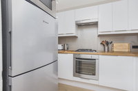 Gorgeous 26 1 bed designer fitout perfect location