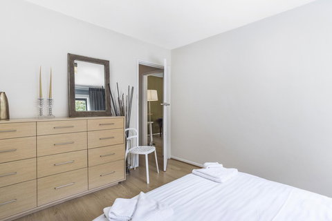 Gorgeous 26 1 Bed Designer Fitout Perfect Location - Phillip Island Accommodation 17