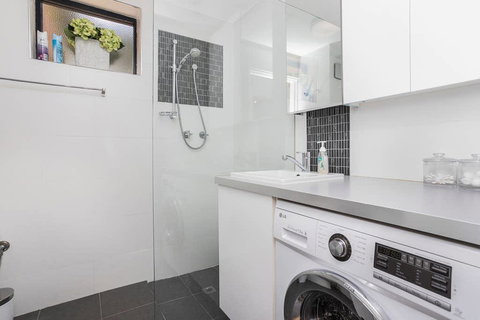 Gorgeous 26 1 Bed Designer Fitout Perfect Location - Phillip Island Accommodation 36