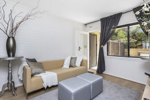 Gorgeous 26 1 Bed Designer Fitout Perfect Location - Phillip Island Accommodation 41