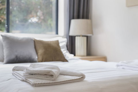 Gorgeous 26 1 Bed Designer Fitout Perfect Location - Phillip Island Accommodation 4