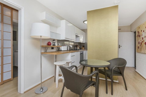 Gorgeous 26 1 Bed Designer Fitout Perfect Location - Phillip Island Accommodation 12