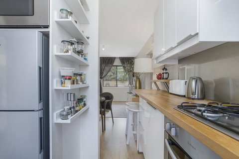 Gorgeous 26 1 Bed Designer Fitout Perfect Location - Phillip Island Accommodation 7