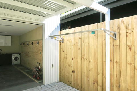 Berms And Barrels - New - Phillip Island Accommodation 16