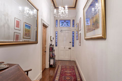 Annie's Victorian Terrace Accommodation Fremantle - Phillip Island Accommodation 10